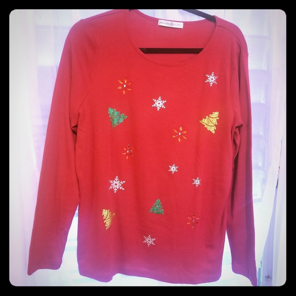 HOLIDAY TEE
